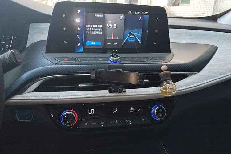 Used Buick Velite 6 2019 Connected & Smart Edition Audio And AC Panel