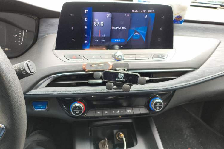 Used Buick Velite 6 2019 Connected Fashion Model Audio And AC Panel