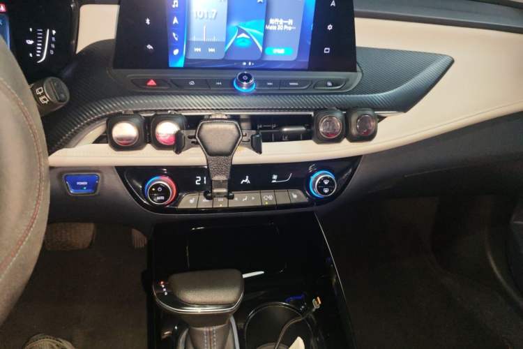 Used Buick Velite 6 2019 Connected & Smart Edition Audio And AC Panel