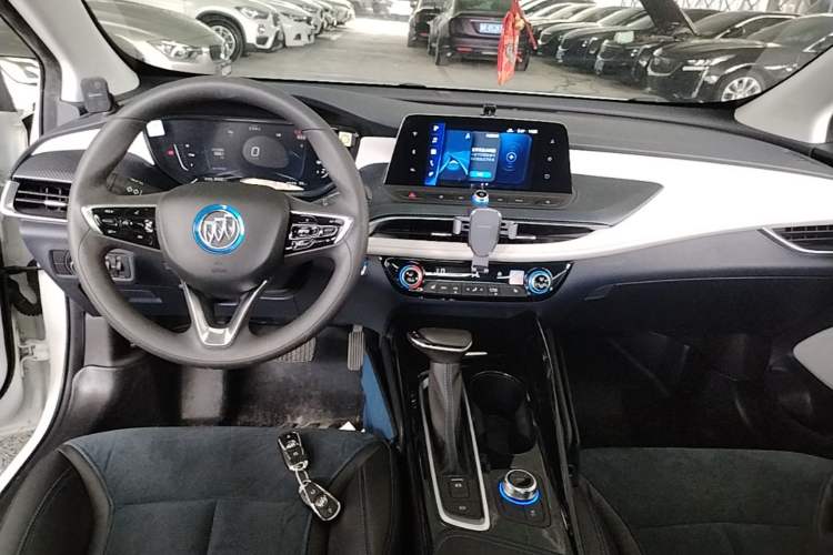 Used Buick Velite 6 2019 Connected & Smart Edition Center Console