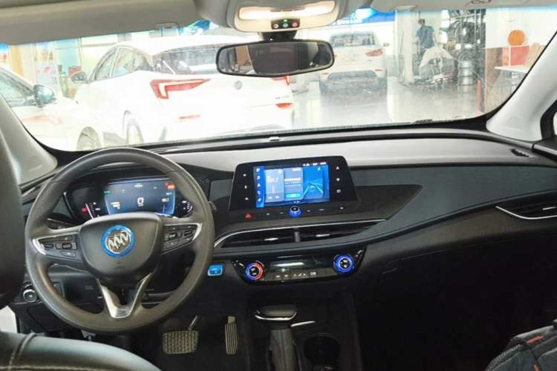 Used Buick Velite 6 2019 Connected Fashion Model Center Console