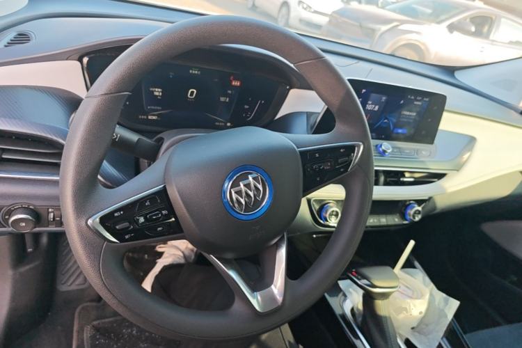 Used Buick Velite 6 2019 Connected & Smart Edition Center Console