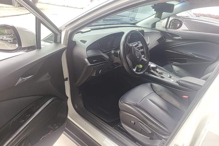 Used Buick Velite 6 2019 Connected Fashion Model Driver Seat