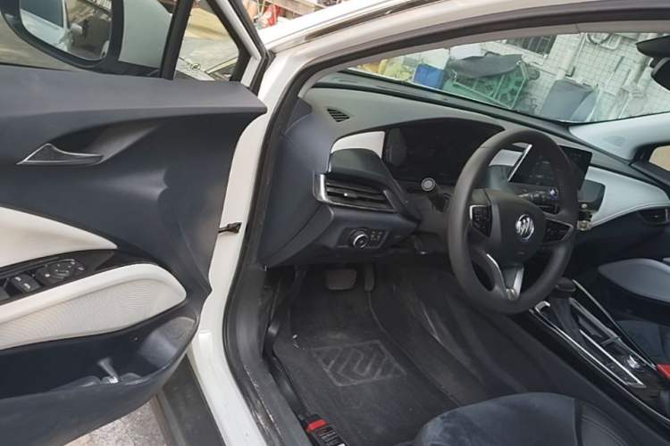 Used Buick Velite 6 2019 Connected & Smart Edition Driver Seat