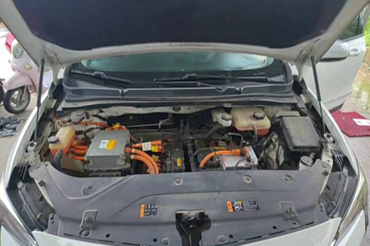 Used Buick Velite 6 2019 Connected Fashion Model Engine Bay