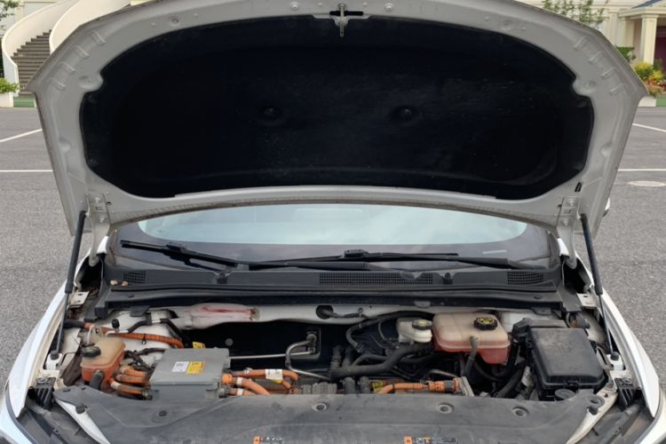 Used Buick Velite 6 2019 Connected & Smart Edition Engine Bay