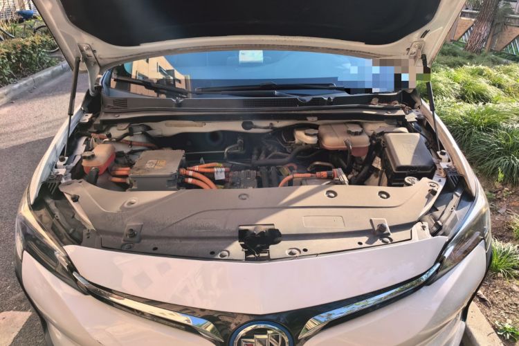 Used Buick Velite 6 2019 Connected & Smart Edition Engine Bay