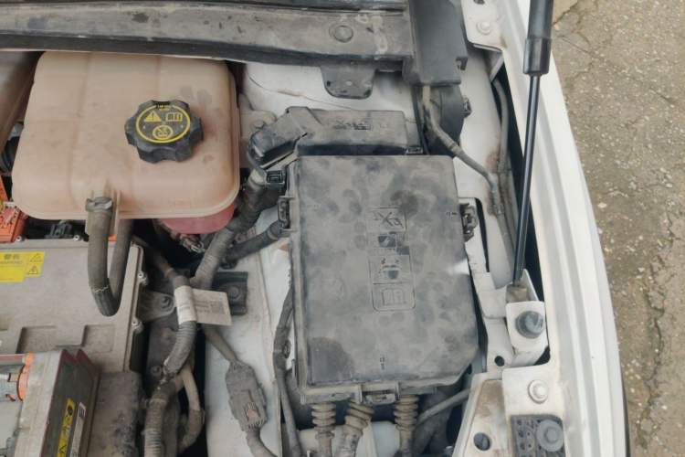 Used Buick Velite 6 2019 Connected & Smart Edition Engine Bay Left