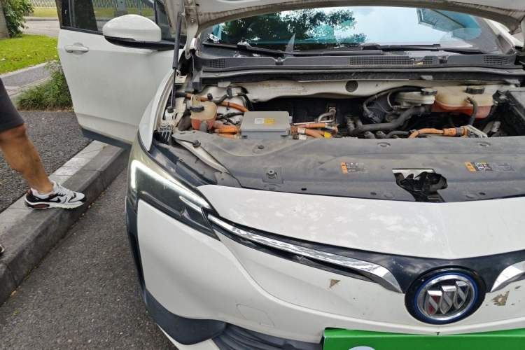 Used Buick Velite 6 2019 Connected Fashion Model Engine Bay Right