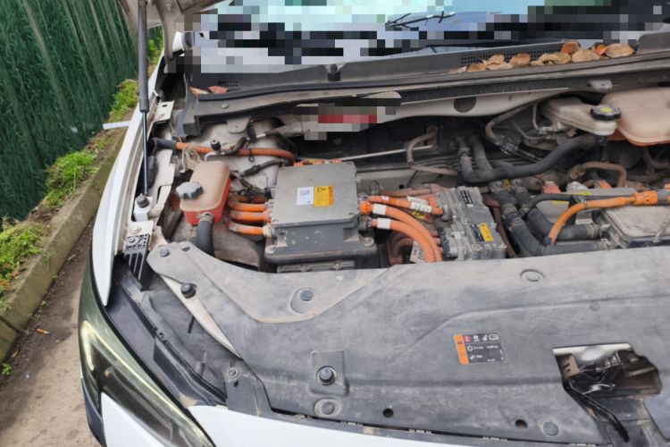 Used Buick Velite 6 2019 Connected Fashion Model Engine Bay Right