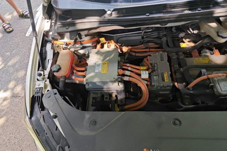 Used Buick Velite 6 2019 Connected Fashion Model Engine Bay Right