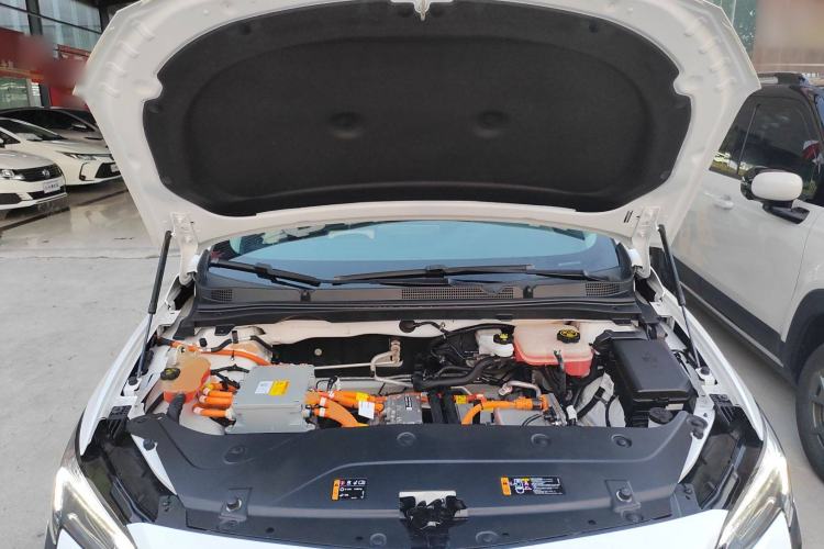 Used Buick Velite 6 2019 Connected & Smart Edition Engine Bay