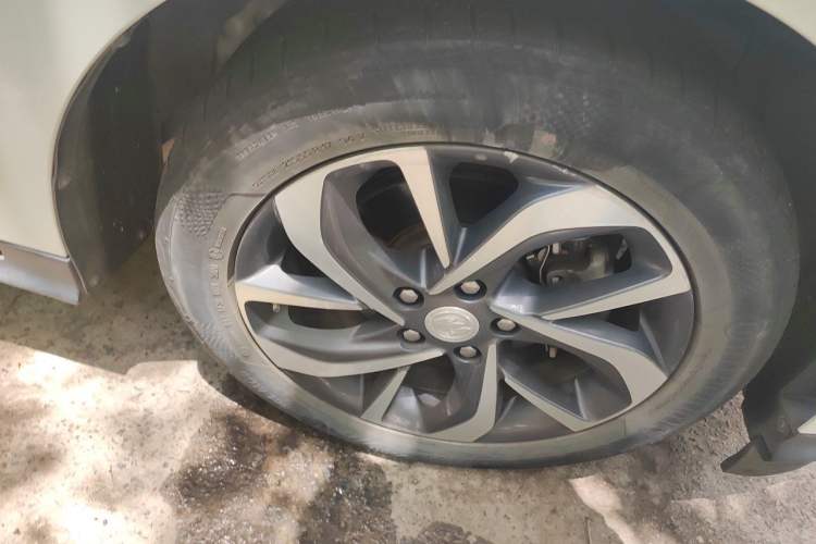 Used Buick Velite 6 2019 Connected & Smart Edition Exterior 1