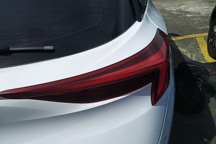 Used Buick Velite 6 2019 Connected & Smart Edition Exterior 3