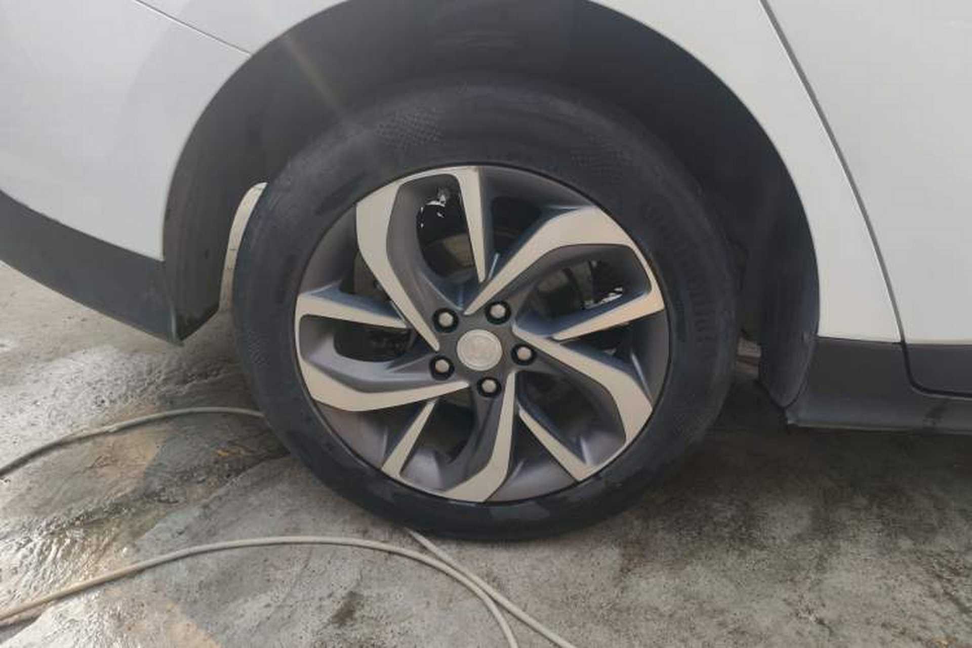 Used Buick Velite 6 2019 Connected Fashion Model Exterior 4