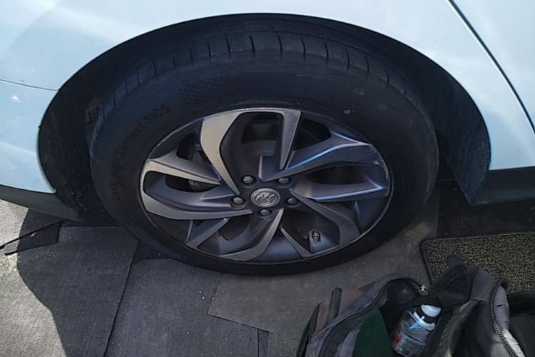 Used Buick Velite 6 2019 Connected & Smart Edition Exterior 5