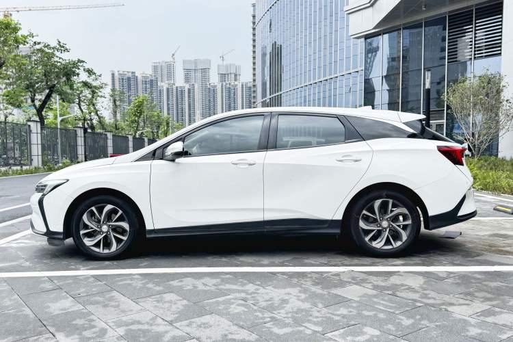 Used Buick Velite 6 2019 Connected & Smart Edition Exterior 9