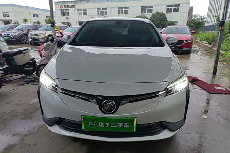 Used Buick Velite 6 2019 Connected Fashion Model Front