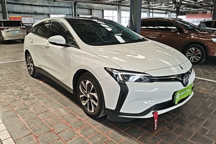 Used Buick Velite 6 2019 Connected & Smart Edition Front Right 45 Deg