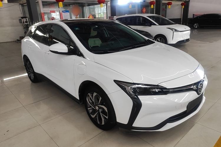 Used Buick Velite 6 2019 Connected & Smart Edition Front Right 45 Deg