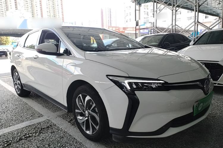 Used Buick Velite 6 2019 Connected & Smart Edition Front Right 45 Deg