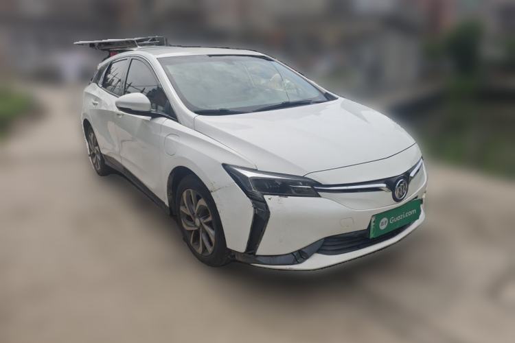Used Buick Velite 6 2019 Connected Fashion Model Front Right 45 Deg