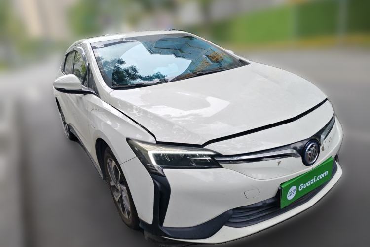 Used Buick Velite 6 2019 Connected Fashion Model Front Right 45 Deg