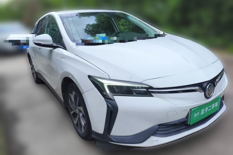 Used Buick Velite 6 2019 Connected Fashion Model Front Right 45 Deg