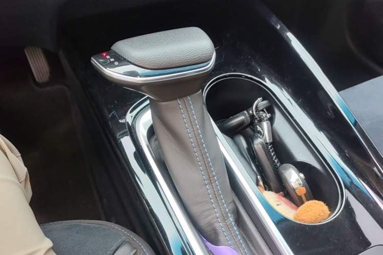 Used Buick Velite 6 2019 Connected & Smart Edition Gear Lever
