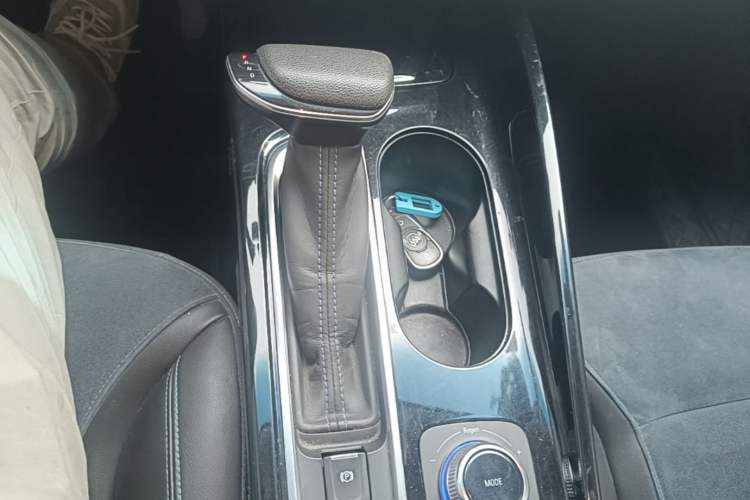 Used Buick Velite 6 2019 Connected & Smart Edition Gear Lever