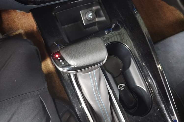 Used Buick Velite 6 2019 Connected & Smart Edition Gear Lever