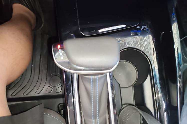 Used Buick Velite 6 2019 Connected & Smart Edition Gear Lever