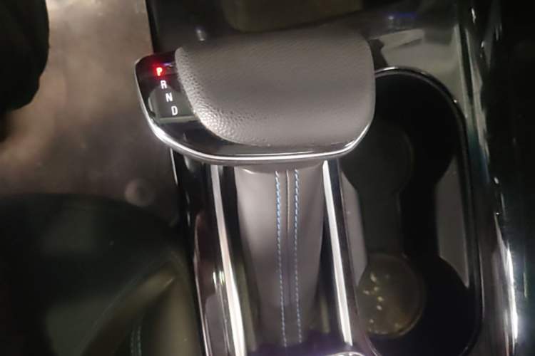 Used Buick Velite 6 2019 Connected & Smart Edition Gear Lever