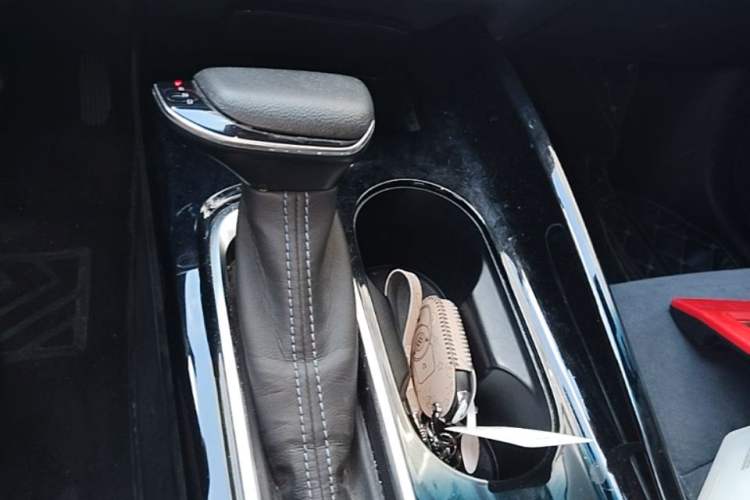 Used Buick Velite 6 2019 Connected & Smart Edition Gear Lever