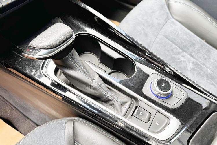 Used Buick Velite 6 2019 Connected & Smart Edition Gear Lever