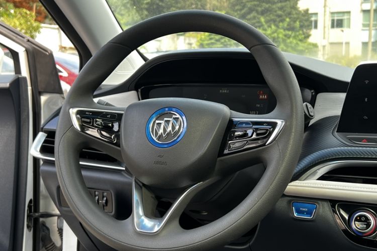 Used Buick Velite 6 2019 Connected & Smart Edition Interior 1