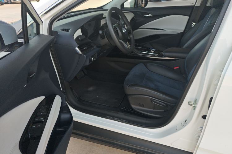 Used Buick Velite 6 2019 Connected & Smart Edition Interior 2