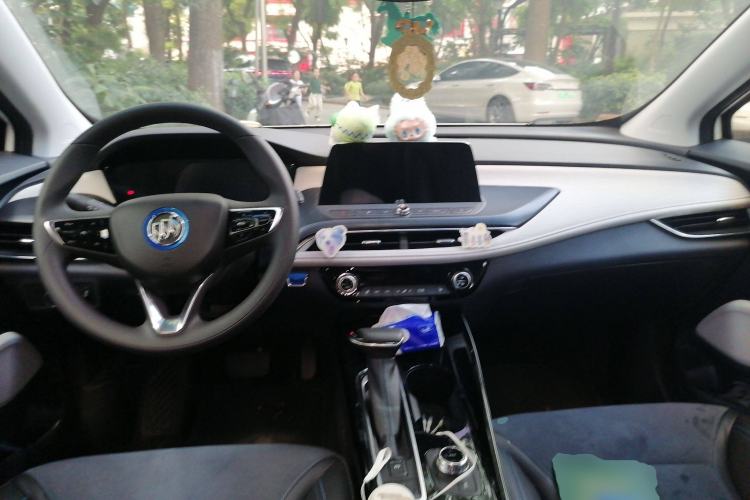 Used Buick Velite 6 2019 Connected & Smart Edition Interior 2
