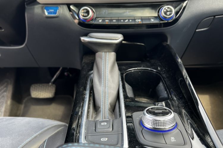 Used Buick Velite 6 2019 Connected & Smart Edition Interior 3
