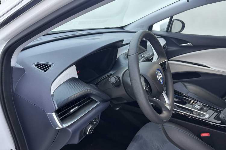 Used Buick Velite 6 2019 Connected & Smart Edition Interior 4