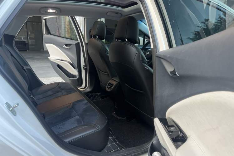 Used Buick Velite 6 2019 Connected & Smart Edition Interior 4