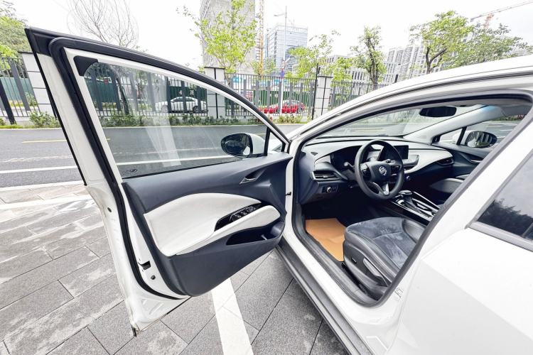 Used Buick Velite 6 2019 Connected & Smart Edition Interior 7
