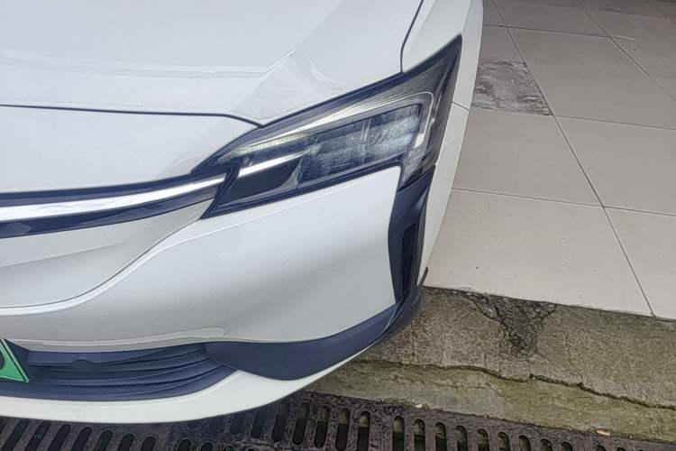 Used Buick Velite 6 2019 Connected Fashion Model Left Front Headlight