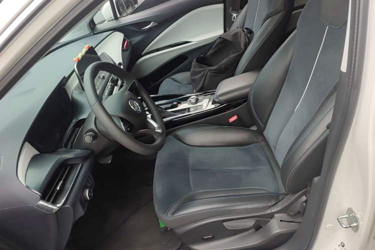 Used Buick Velite 6 2019 Connected & Smart Edition Left Front Seat