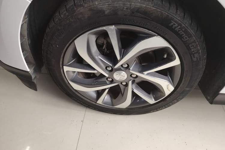 Used Buick Velite 6 2019 Connected & Smart Edition Left Front Wheel Hub