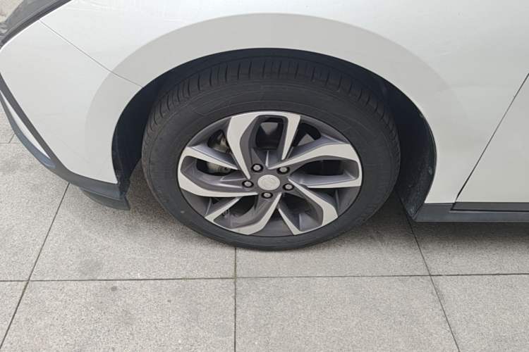 Used Buick Velite 6 2019 Connected & Smart Edition Left Front Wheel Hub