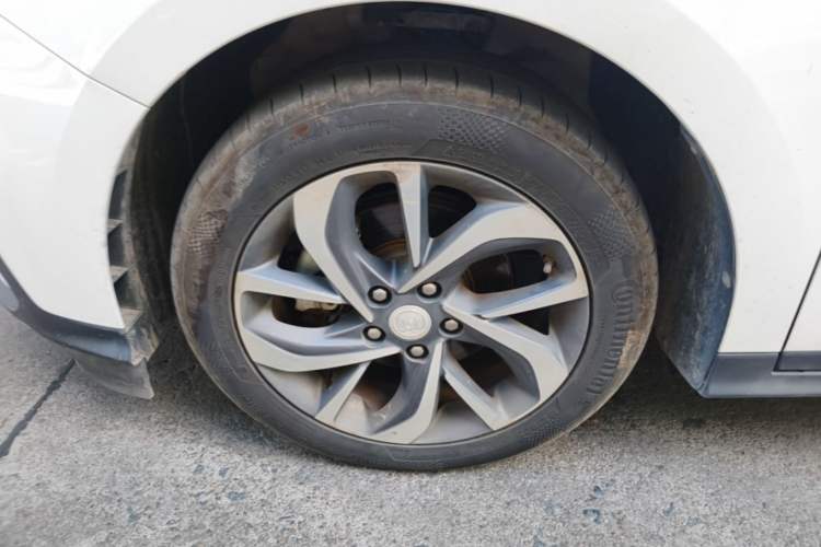 Used Buick Velite 6 2019 Connected & Smart Edition Left Front Wheel Hub