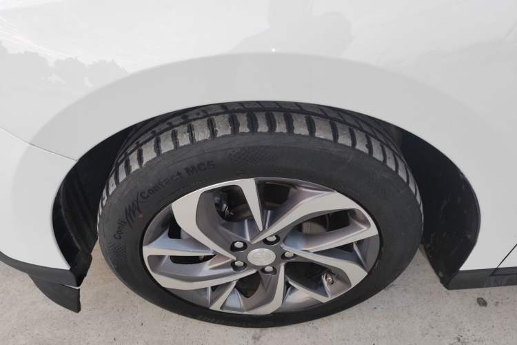 Used Buick Velite 6 2019 Connected & Smart Edition Left Front Wheel Hub