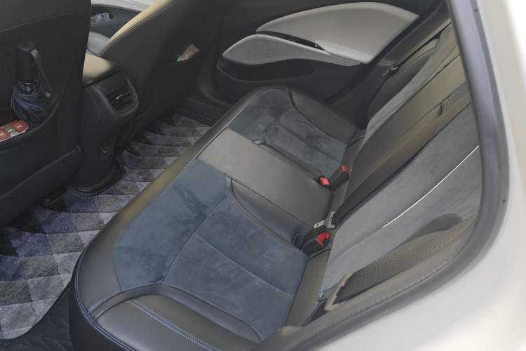 Used Buick Velite 6 2019 Connected & Smart Edition Left Rear Seat
