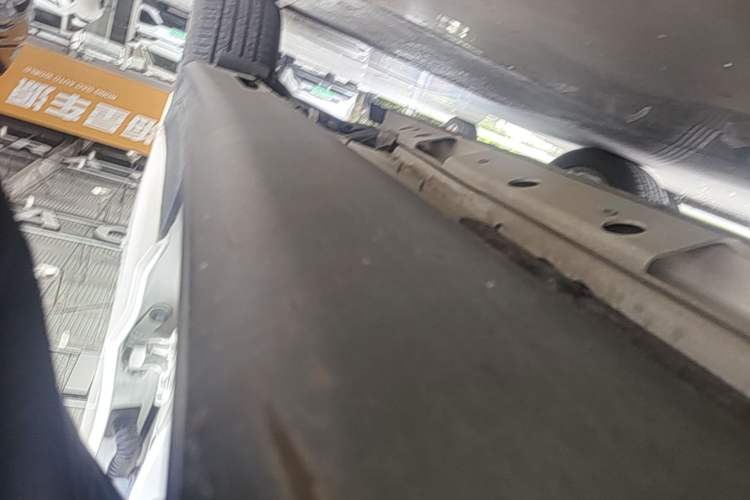 Used Buick Velite 6 2019 Connected Fashion Model Left Side Sill